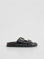 Skórzane klapki - czarny. Czarne klapki damskie Reserved, bez wzorów, ze skóry, bez obcasa, bez zapięcia. Za 199.99 zł.