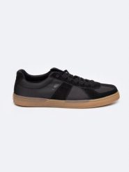 Sneakersy męskie ze skóry naturalnej czarne RR174038 906. Czarne buty sportowe męskie BIG STAR, bez wzorów, z gumy, bez zapięcia. W wyprzedaży za 99.99 zł.