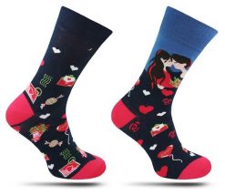 Skarpetki Asymetryczne dla Par, Walentynkowe, w Serca, Love -MORE, Dwie Różne Skarpetki, Męskie. Niebieskie skarpety męskie More, bez wzorów, z bawełny. Za 24.90 zł.