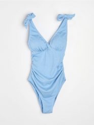 Jednoczęściowy ciążowy strój kąpielowy z marszczeniami - błękitny. Niebieskie stroje kąpielowe damskie Sinsay, l, bez wzorów. Za 69.99 zł.