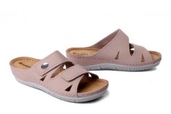 Inblu OE-01GU 023 Różowy, klapki damskie. Czerwone klapki damskie Inblu, na lato, bez wzorów, ze skóry, bez obcasa, na koturnie, bez zapięcia. Za 125.90 zł.