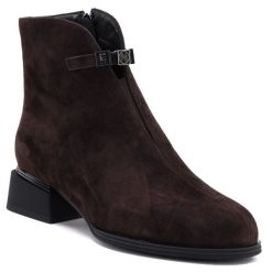Skórzane botki damskie na obcasie czekoladowy brąz Gino Fabiani 26BT24-379. Brązowe botki damskie Gino Fabiani, bez wzorów, ze skóry, eleganckie, bez obcasa, na obcasie, bez zapięcia. Za 319.99 zł.