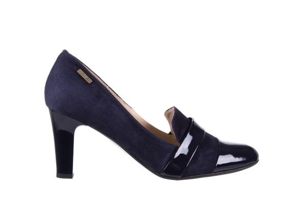 Czółenka Bayla-097 LZ6980-816 Granat, Skóra naturalna - 36. Niebieskie czółenka damskie Bayla, bez wzorów, ze skóry, eleganckie, bez obcasa, na słupku, bez zapięcia. W wyprzedaży za 89.10 zł.