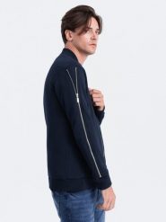 Bluza męska bomberka z ozdobnymi zamkami na rękawach AMSTERDAM - granatowa B1367 - XXL. Niebieskie bluzy męskie Ombre Clothing, m, z aplikacjami, z bawełny, bez kaptura. W wyprzedaży za 129.99 zł.