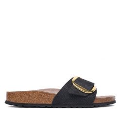 Klapki Birkenstock. Czarne klapki damskie Birkenstock, bez wzorów, bez obcasa, bez zapięcia. Za 494.99 zł.