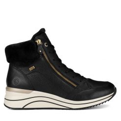 Trzewiki Remonte. Czarne botki damskie Remonte, bez wzorów, bez obcasa, na koturnie, bez zapięcia. Za 367.00 zł.