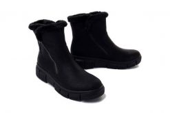 RIEKER X3461-00 black, botki damskie. Czarne botki damskie Rieker, na zimę, bez wzorów, bez obcasa, na koturnie, bez zapięcia. Za 379.90 zł.