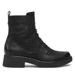 Botki Caprice. Czarne botki damskie Caprice, bez wzorów, bez obcasa, na płaskiej podeszwie, bez zapięcia. Za 569.99 zł.