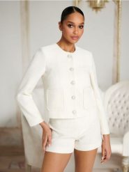 Marynarka - kremowy. Białe marynarki i żakiety damskie Sinsay, bez wzorów, casualowe, bez kołnierzyka, bez ramiączek. Za 69.99 zł.