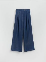 Jeansy wide leg z lyocellu - granatowy. Niebieskie jeansy damskie Reserved, bez wzorów, z jeansu. Za 159.99 zł.