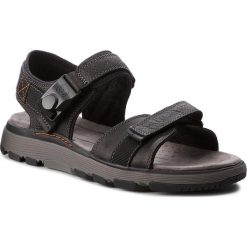 Sandały CLARKS - Un Trek Part 261326127 Black Leather. Czarne sandały męskie Clarks, bez wzorów, z materiału, bez zapięcia. W wyprzedaży za 269.00 zł.