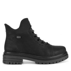 Trzewiki Rieker. Czarne botki damskie Rieker, bez wzorów, bez obcasa, na płaskiej podeszwie, bez zapięcia. Za 269.99 zł.