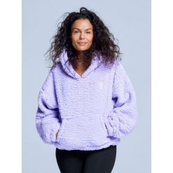 Bluza z kapturem Fluffy - damska - na cztery pory roku - Teddy - liliowa. Fioletowe bluzy damskie POEDERBAAS, xs, bez wzorów, z poliesteru, sportowe, bez ramiączek, z kapturem. W wyprzedaży za 199.42 zł.