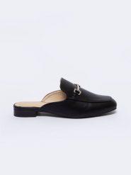 Klapki damskie eleganckie czarne NN274A076 906. Czarne klapki damskie BIG STAR, bez wzorów, z jeansu, eleganckie, bez obcasa, bez zapięcia. W wyprzedaży za 49.99 zł.