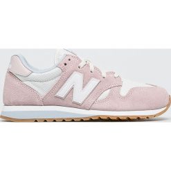 New Balance - Buty WL520CI. Czerwone obuwie sportowe damskie New Balance, bez wzorów, z gumy, z okrągłym noskiem, bez zapięcia. W wyprzedaży za 239.90 zł.