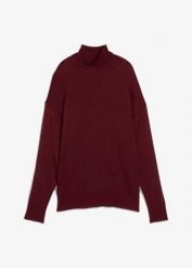 Lekki sweter z szerokim golfem z cienkiej dzianiny z mieszanki wiskozy. Czerwone swetry nierozpinane damskie bonprix, bez wzorów, z dzianiny, bez kołnierzyka, bez ramiączek. Za 109.99 zł.