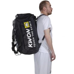 Torba sportowa duo z funkcją plecaka Kwon Brisbane. Czarne torby sportowe męskie KWON, bez wzorów, z materiału, z nadrukiem. Za 305.00 zł.