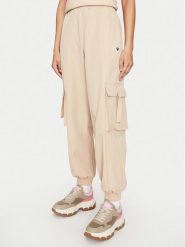 Guess Spodnie cargo Aurelie V4YB06 WG982 Beżowy Regular Fit. Brązowe spodnie materiałowe damskie Guess, z aplikacjami, z materiału. Za 219.99 zł.