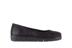 Baleriny The Flexx D1039-07 Black, Czarny, Skóra naturalna - 37. Czarne balerinki damskie The Flexx, bez wzorów, ze skóry, klasyczne, bez obcasa, na koturnie, bez zapięcia. W wyprzedaży za 134.10 zł.