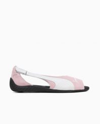 Klapki damskie Puma Speedcat. Białe klapki damskie Puma, na lato, bez wzorów, ze skóry, sportowe, bez obcasa, bez zapięcia. Za 270.99 zł.
