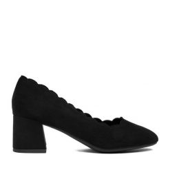 Czółenka Rieker. Czarne czółenka damskie Rieker, bez wzorów, bez obcasa, bez zapięcia. Za 319.99 zł.