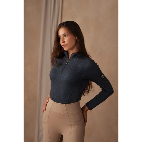 Bluzka techniczna z kryształkami JD ATTACK Becky. Niebieskie bluzki damskie JD ATTACK, bez wzorów, sportowe, bez kołnierzyka, bez ramiączek. Za 219.00 zł.