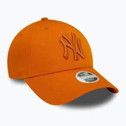 Czapka z daszkiem damska New Era League Essential 9FORTY New York Yankees. Brązowe czapki damskie New Era, na zimę, bez wzorów. Za 109.99 zł.