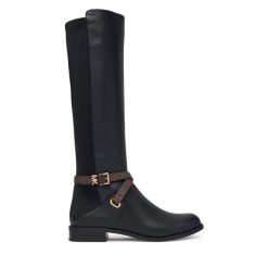 Oficerki MICHAEL Michael Kors. Czarne kozaki damskie MICHAEL Michael Kors, bez wzorów, bez obcasa, na płaskiej podeszwie, bez zapięcia. Za 1,239.00 zł.