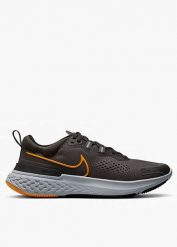 Buty do biegania męskie Nike React Miler 2. Zielone buty sportowe męskie Nike, bez wzorów, bez zapięcia, do biegania. Za 418.99 zł.