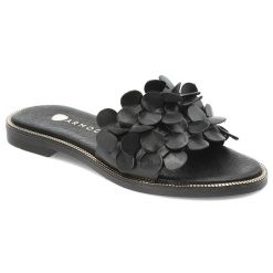 Czarne Klapki Armodo Eleganckie Obuwie Damskie. Czarne klapki damskie Armodo, na lato, z aplikacjami, ze skóry, eleganckie, bez obcasa, bez zapięcia. Za 229.00 zł.
