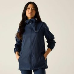 Kurtka trekkingowa damska Pack It Jacket III kieszonkowa przeciwdeszczowa. Niebieskie kurtki sportowe damskie Regatta, l, bez wzorów, z materiału, bez ramiączek, z kapturem, rowerowe. Za 104.99 zł.