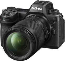 Aparat Nikon Z6 III + 24-200 mm Obudowa bezlusterkowca 24,5 MP CMOS 6048 x 4032 px Czarny (VOA130K003). Aparaty bezlusterkowce NIKON. Za 12,378.99 zł.