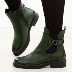 Zielone płaskie botki damskie M.Daszyński sa252-7. Zielone botki damskie M.Daszyński, na jesień, bez wzorów, ze skóry, eleganckie, z okrągłym noskiem, bez obcasa, na obcasie, bez zapięcia. Za 229.00 zł.