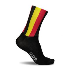 Skarpety Rowerowe Unisex Luxa Flagi. Czarne skarpetki damskie LUXA, bez wzorów, z elastanu. Za 69.00 zł.