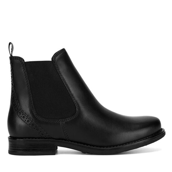 Sztyblety Lasocki. Czarne botki damskie Lasocki, bez wzorów, bez obcasa, na płaskiej podeszwie, bez zapięcia. Za 229.99 zł.