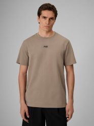 4F T-shirt regular gładki męski 4F x Robert Lewandowski - beżowy XXL. Brązowe t-shirty męskie 4F, m, bez wzorów, z bawełny, bez kołnierzyka, bez ramiączek. Za 99.99 zł.