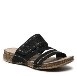 Klapki Rieker. Czarne klapki damskie Rieker, bez wzorów, bez obcasa, bez zapięcia. Za 249.99 zł.