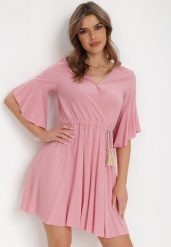 Różowa Sukienka Myrope. Czerwone sukienki damskie Born2be, m, z aplikacjami, z tkaniny, eleganckie, bez kołnierzyka, bez ramiączek, mini, kopertowe. Za 64.99 zł.