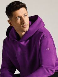 4F Bluza dresowa oversize z kapturem męska 4F x Robert Lewandowski - fioletowa L. Fioletowe bluzy męskie 4F, l, bez wzorów, z bawełny, z kapturem. W wyprzedaży za 119.99 zł.