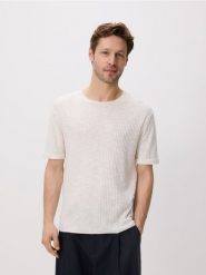 Sweter z krótkim rękawem - złamana biel. Swetry męskie Reserved, l, bez wzorów, z bawełny, bez kołnierzyka, bez ramiączek. W wyprzedaży za 45.99 zł.