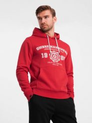 Męska bluza z kapturem kangurka z nadrukiem w stylu college – czerwona V1 OM-SSPS-0143 - XXL. Czerwone bluzy męskie Ombre Clothing, l, bez wzorów, z bawełny, z kapturem. W wyprzedaży za 99.99 zł.