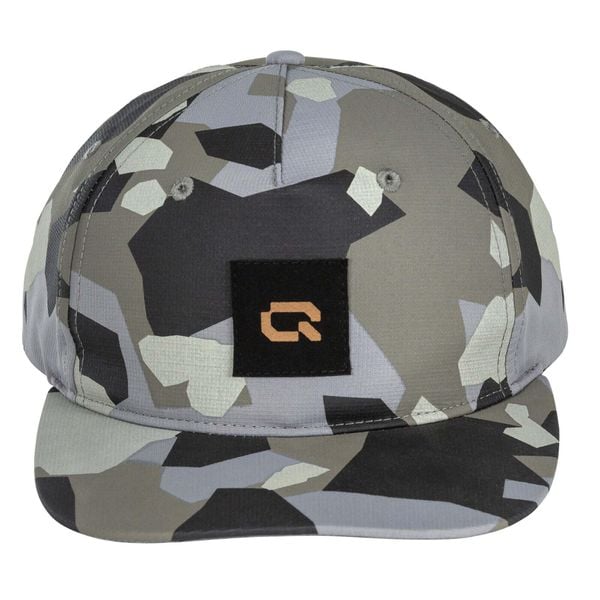 Czapka Iqon Explore. Czarne czapki damskie IQON, bez wzorów, klasyczne. Za 153.50 zł.