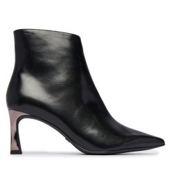 Botki Tamaris. Czarne botki damskie Tamaris, bez wzorów, bez obcasa, na szpilce, bez zapięcia. Za 484.99 zł.