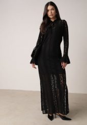 Czarna Koronkowa Sukienka o Taliowanym Kroju z Wiązaniem przy Dekolcie Nevellirae. Czarne sukienki damskie Born2be, na co dzień, l, bez wzorów, z koronki, eleganckie, bez kołnierzyka, bez ramiączek, maxi, proste. Za 159.99 zł.