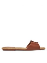 Armani Exchange Klapki XDP055 XV921 01816 Brązowy. Brązowe klapki damskie Armani Exchange, bez wzorów, ze skóry, bez obcasa, bez zapięcia. Za 399.99 zł.