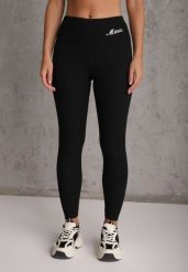 Czarne Prążkowane Legginsy High Waist z Haftowanym Napisem z Boku Eunedeia. Czarne legginsy damskie Renee, bez wzorów, z jeansu. Za 49.99 zł.