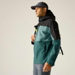 Męska wodoodporna kurtka z kapturem i panelami Maland II. Zielone kurtki męskie Regatta, l, bez wzorów, z materiału, z kapturem. Za 329.99 zł.