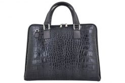 Torba na laptopa skórzana BARBERINI'S czarna 118/1-1. Czarne torby na laptopa damskie Barberinis, bez wzorów, ze skóry, na ramię, duże, z tłoczeniem. Za 359.99 zł.