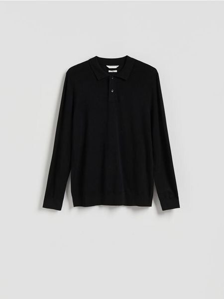 Wiskozowy sweter polo - czarny. Czarne swetry męskie Reserved, l, bez wzorów, z dzianiny, bez kołnierzyka, bez ramiączek. W wyprzedaży za 39.99 zł.