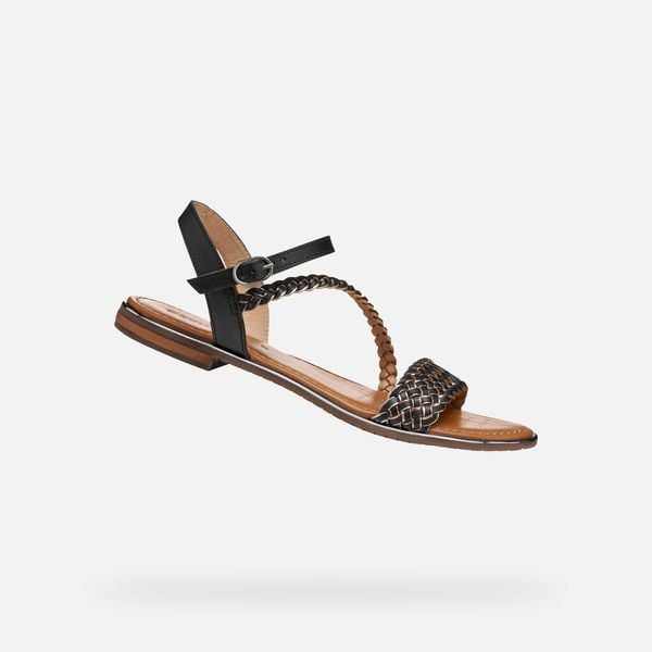 Sandały GEOX D55DQD Czarny. Czarne sandały damskie Geox, bez wzorów, ze skóry, bez obcasa, bez zapięcia. Za 220.99 zł.